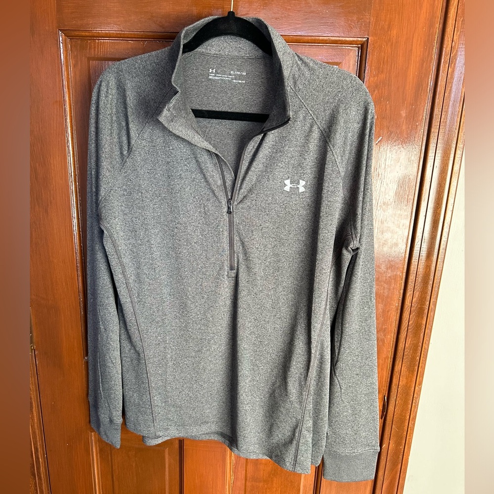 Under armor heat gear, Heather Gray half zip women’s XL EUC